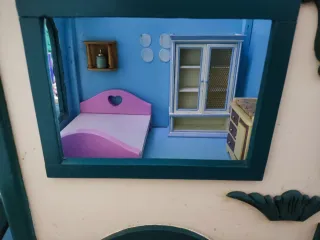 Casa de muñecas hecha a mano