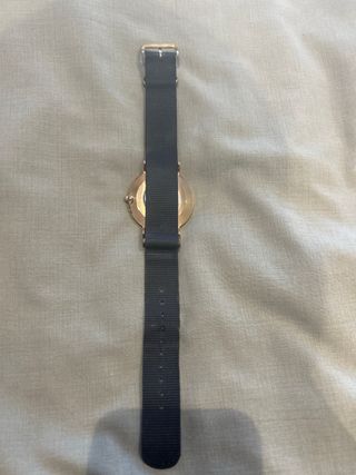 Reloj Daniel Wellington Negro y Dorado