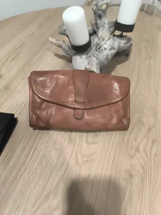 Monedero grande de piel