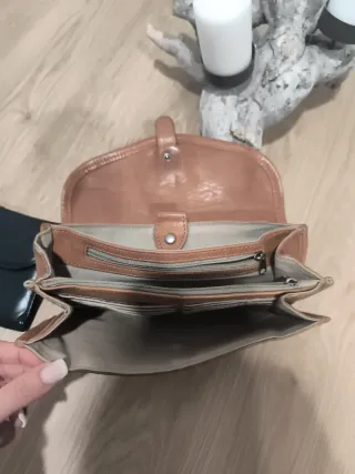 Monedero grande de piel