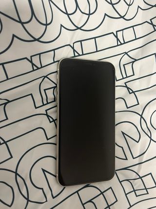 iPhone 11 64GB Blanco Batería 83%