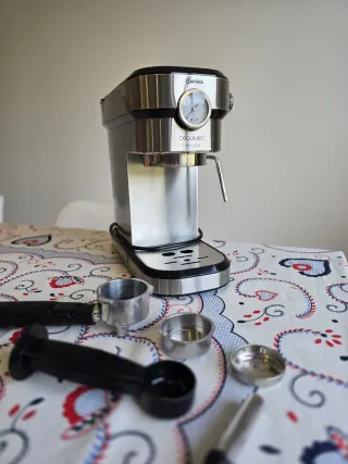 Máquina Café Cecotec com Manipulo