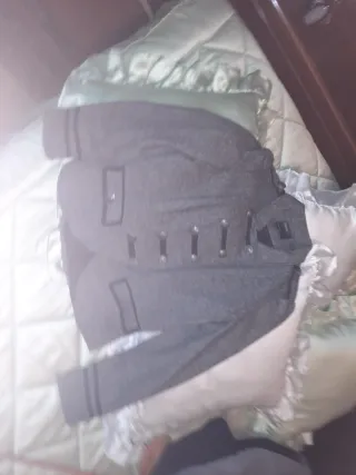 traje de pantalón gris