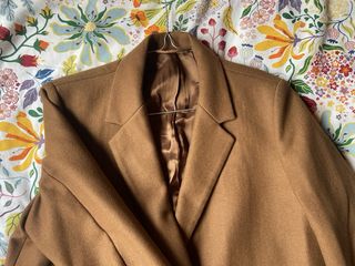 Abrigo de lana COS Talla 42 color camel