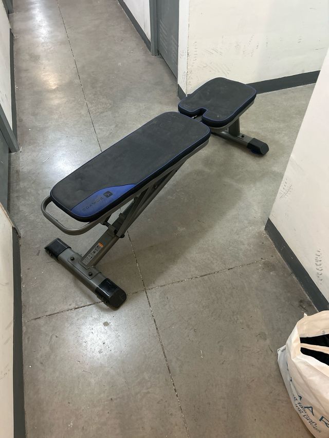 Banco de Gimnasio Ajustable hasta 90 grados.