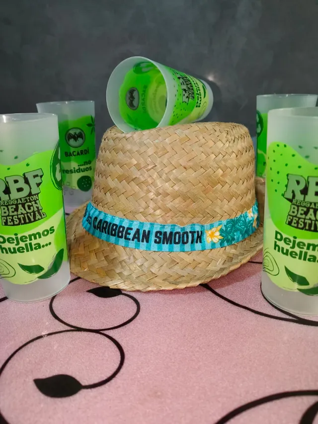 Pack sombreros de paja 80 disponibles