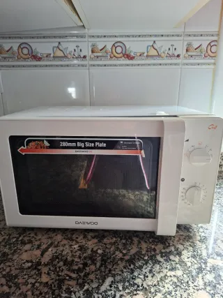 Microondas Daewoo KOG-6F27