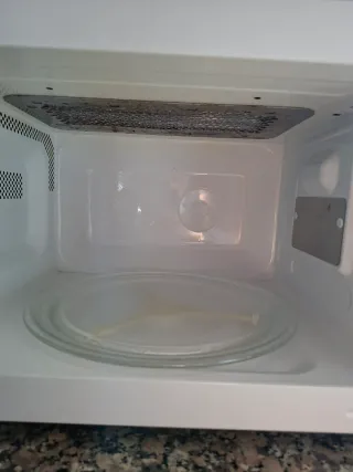 Microondas Daewoo KOG-6F27