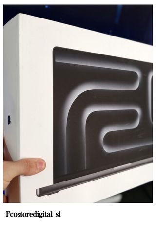 Macbook Pro 16" chip M3 Pro de 18/512gb - 100% bat