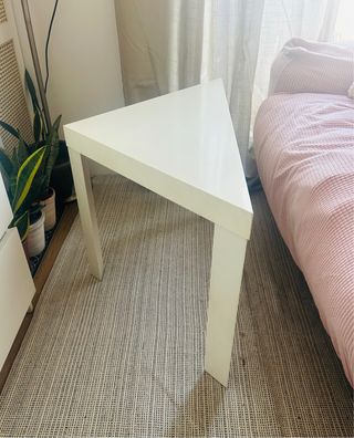 Tavolo basso triangolare Lack Ikea bianco