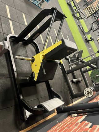 Máquina de gimnasio Technogym