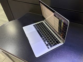 MacBook Air M1 2020 8GB 245GB