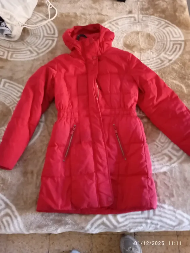 Chaqueta roja acolchada Talla S