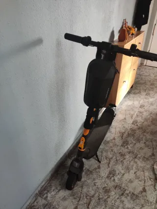 Patinete eléctrico  .sin batería