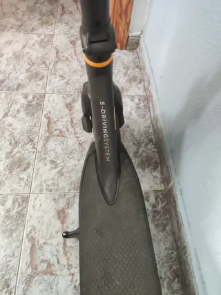 Patinete eléctrico  .sin batería