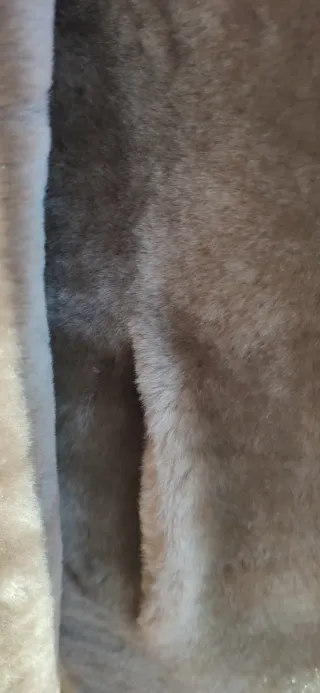 Chaquetón piel de señora, de la peletería Martín.