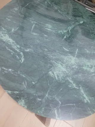 Tavolo da centro rotondo in marmo e legno nuovo