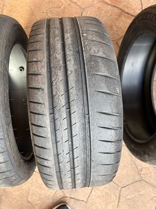 Michelin Pilot Sport Cup 2  225 45 17