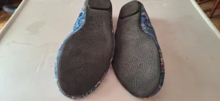 Manoletinas azules y multicolor,  talla 39