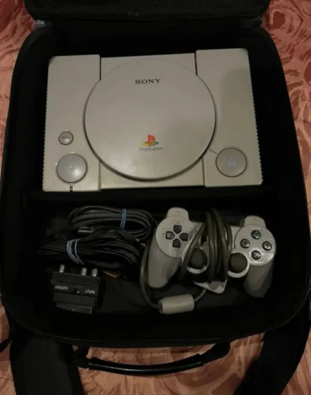 Consola PlayStation 1 con maletín