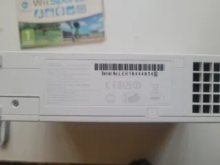 Nintendo Wii + Wii Sports