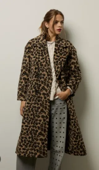 Abrigo oversize estampado leopardo