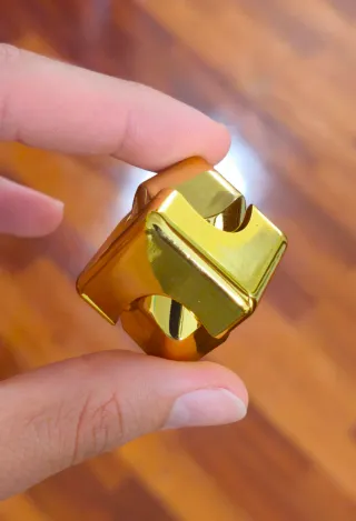 Cubo Spinner Metálico Dorado
