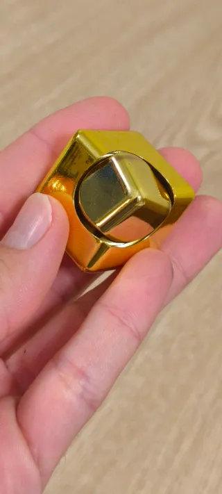 Cubo Spinner Metálico Dorado