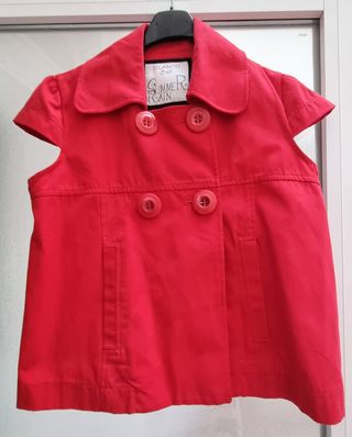 Chaqueta roja corta