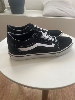 Zapatillas Vans Ward Negras Blancas Nuevas