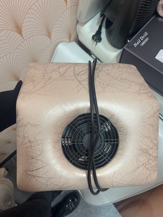 Pintauñas Victoria Vynn y accesorios