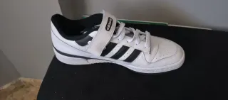 Zapatillas Adidas Blancas y Negras