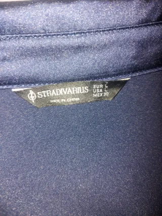 Vestido azul satinado cruzado