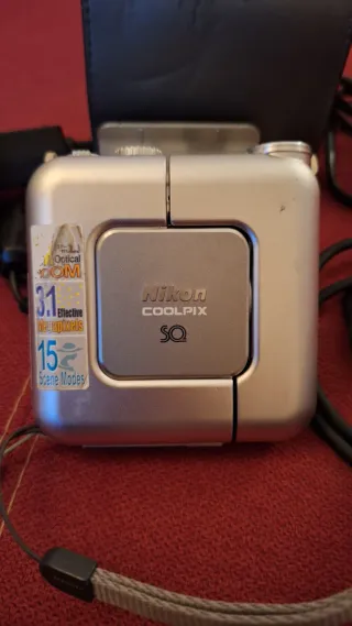 Nikon Coolpix SQ Cámara Digital