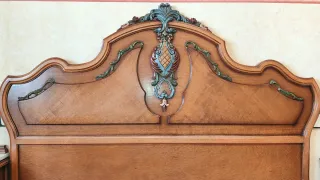 Dormitorio clásico madera maciza