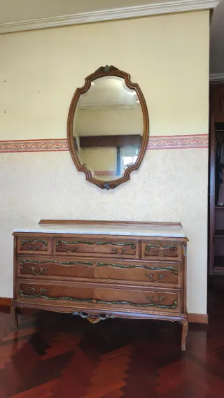 Dormitorio clásico madera maciza