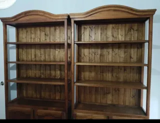 Preciosa estantería de madera rústica. Queda 1