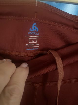 Mallas deportivas Odlo color burdeos