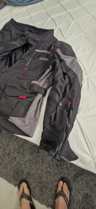 Chaqueta de moto negra y gris XL