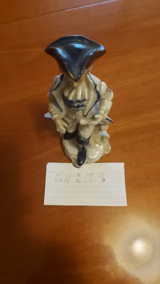 Statuine⁹ Capodimonte Uomo con Cappello