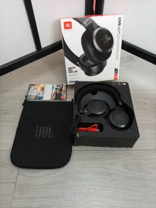 JBL LIVE 660 NC Auriculares Inalámbricos