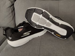 Zapatillas Skechers Go Run Supersonic