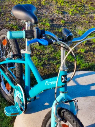 Bicicleta infantil 20" btwin azul