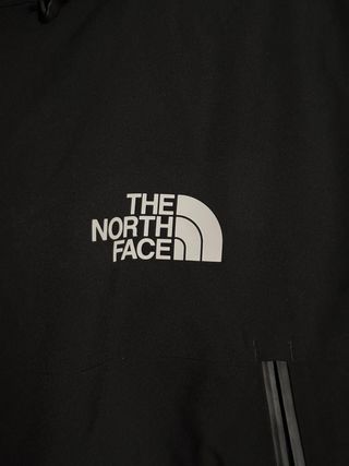 The North Face Mountain Range Parka Hombre (Negro)