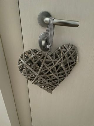 Decorazione a cuore in vimini
