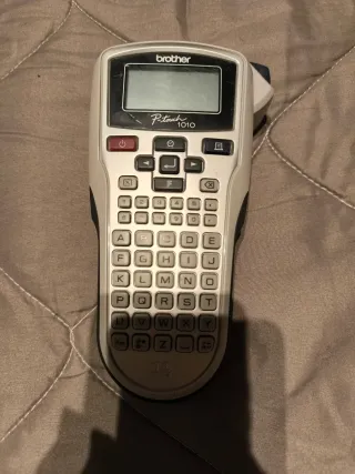 Etiquetadora Brother P-touch 1010