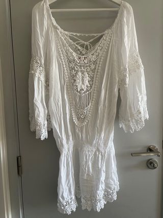 Vestido blanco Ablip con encaje