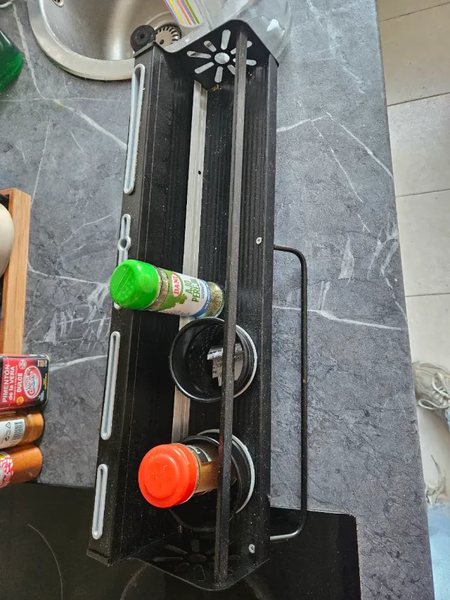 Scaffale organizzatore da cucina nero