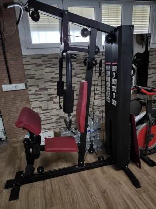 Centro musculación, bici spinning y elíptica