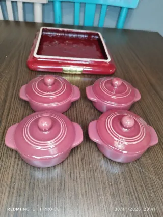4 Cocottes Vintage con Bandeja Cerámica